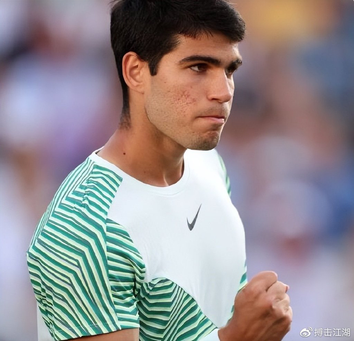 更表达了对 更表达了对